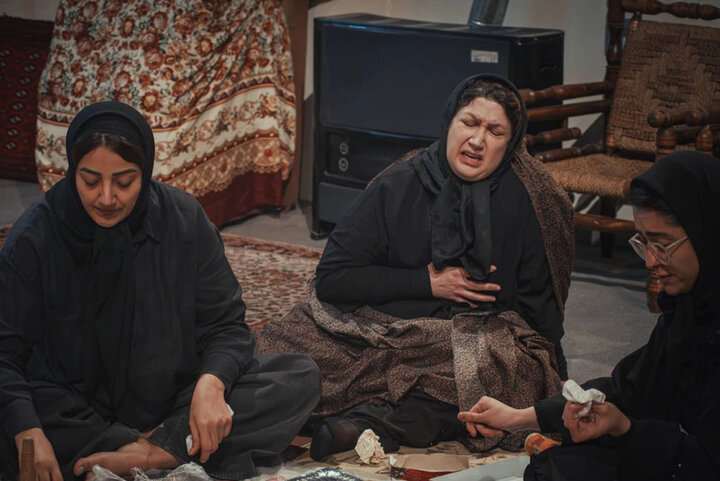 «سنگ، کاغذ، پایان» بیانیه صادر نمیکند؛ نباید میزانسن را دیکته کرد «سنگ، کاغذ، پایان» بیانیه صادر نمیکند؛ نباید میزانسن را دیکته کرد